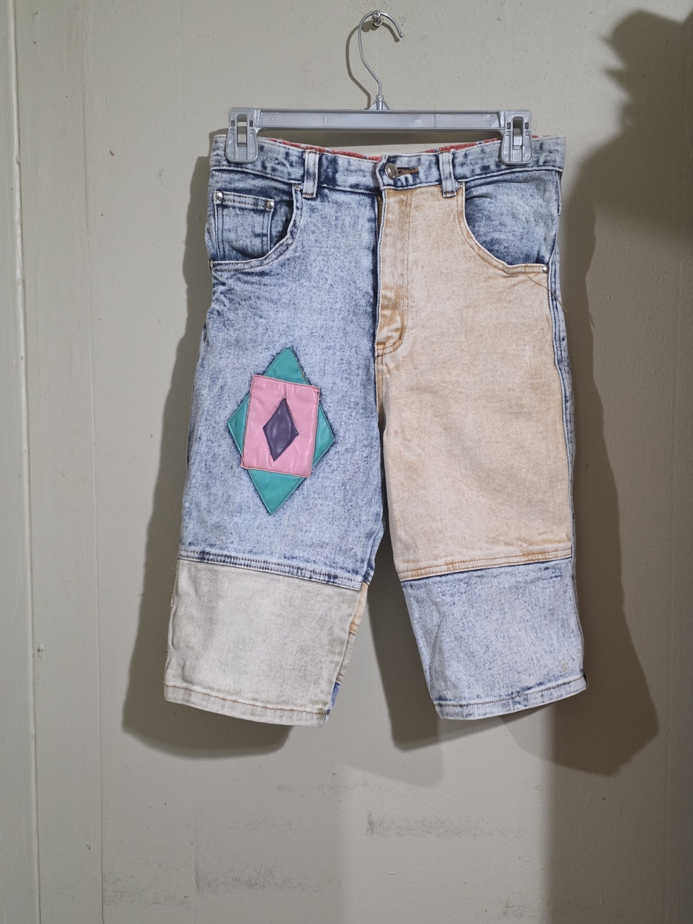Patchwork Colorblock Men’s Jean Shorts in Blue, Tan & Pink Size 9-10 USED